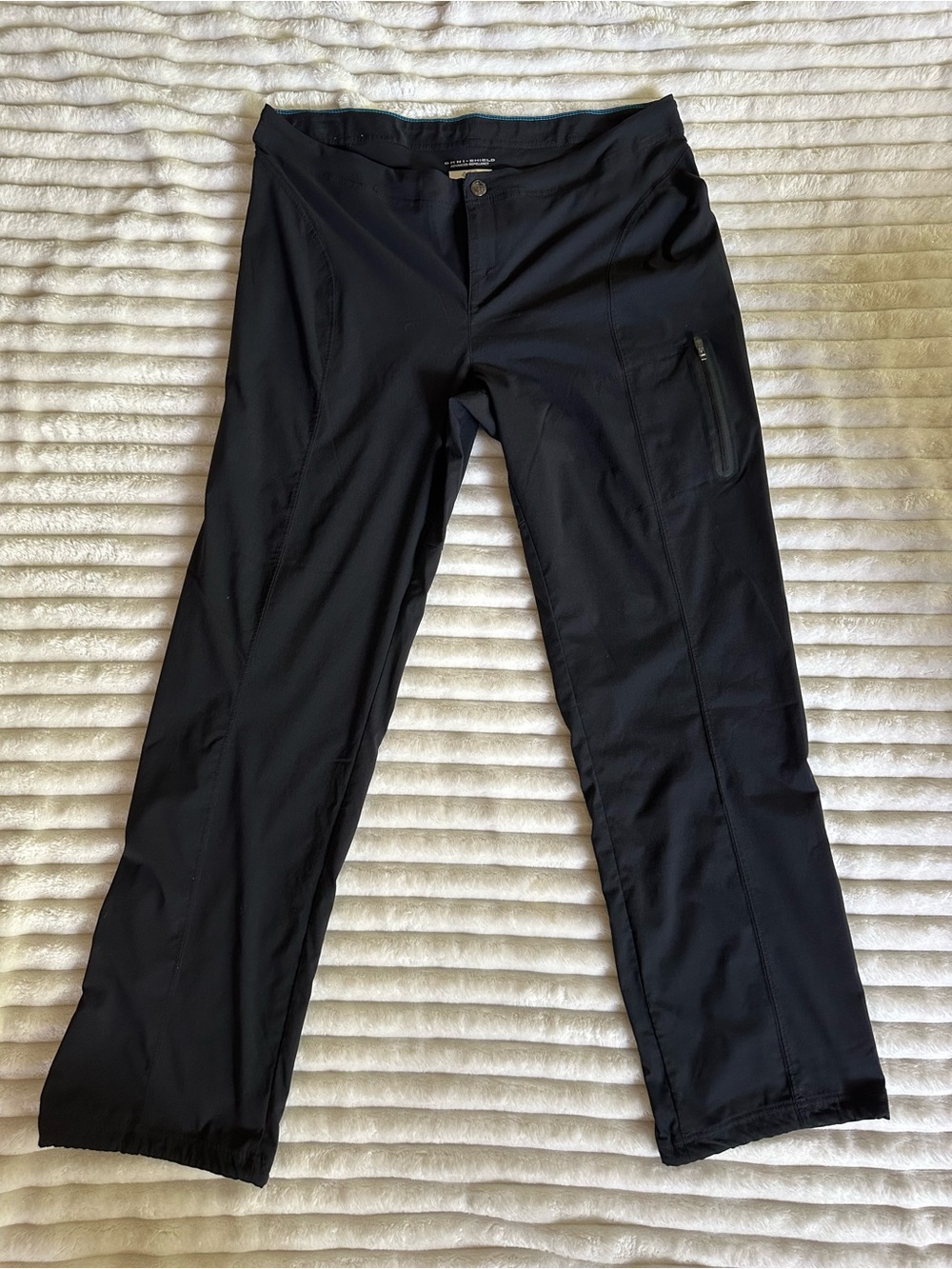 Columbia Women's Black Straight-Leg Outdoor Pants